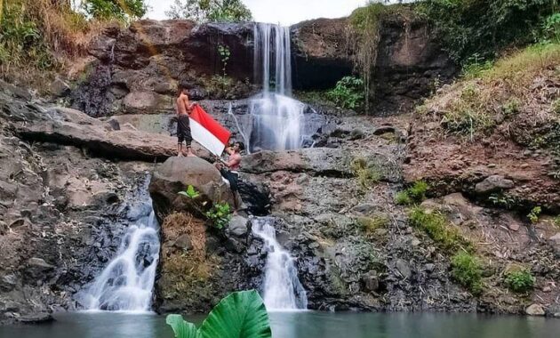 Air Terjun Grenjeng