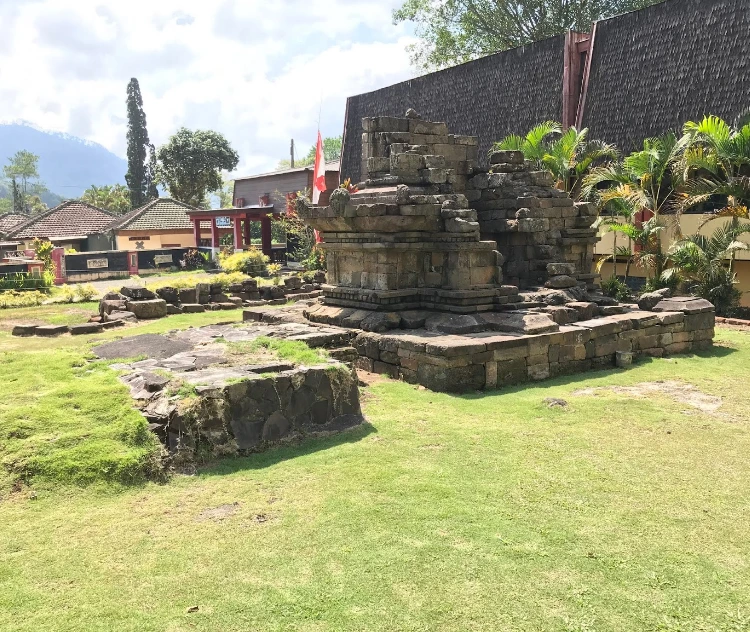 Syarat Pengunjung Candi Songgoriti