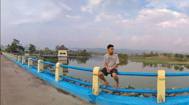 Fasilitas dari Wisata Waduk Kedungbrubus