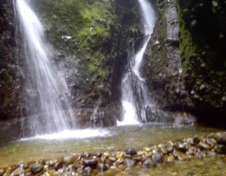 Aneka Ragam Fasilitas dalam Wisata Air Terjun Slampir