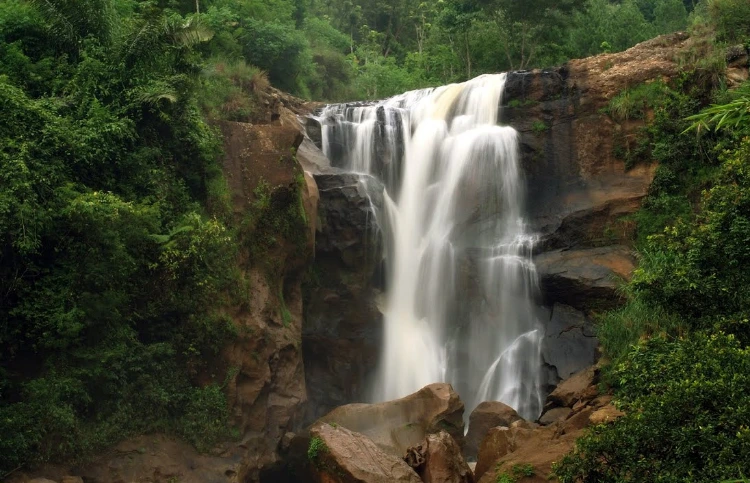 Daya Tarik Air Terjun Sunggah