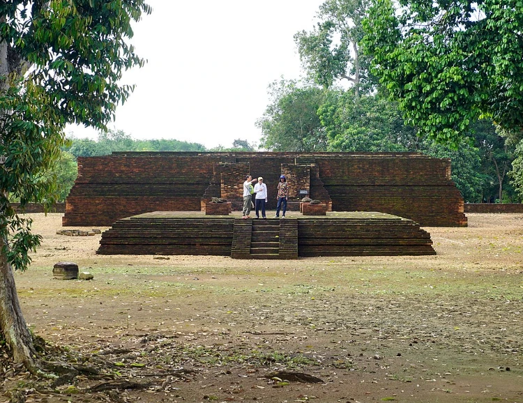 Daftar Keunikan Dari Wisata Candi Kedaton Mojokerto