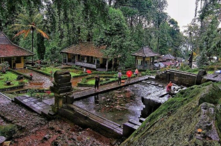 Sekilas Mengenai Candi Jolotundo Kota Mojokerto