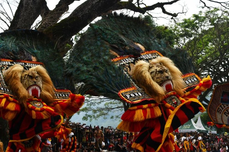 Wisata Pentas Reog