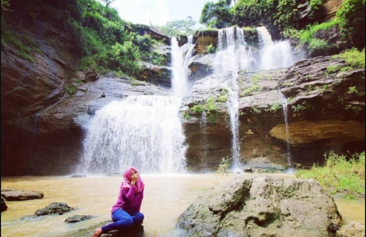 Daya Tarik Curug Klenteng Air Terjun Jeruk Klenteng