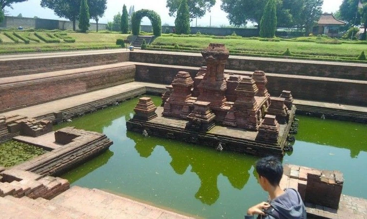 Beberapa Keunikan dari Candi Tikus Sebagai Wisata Bersejarah