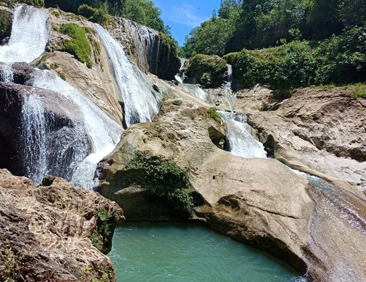 Keindahan Air Terjun Tirto Galuh