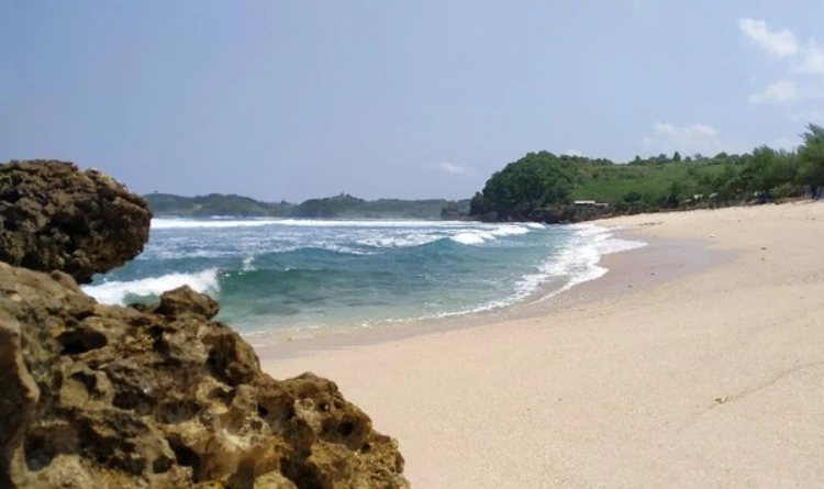 Awal Mula Penamaan Pantai Pasetran Gondo Mayit