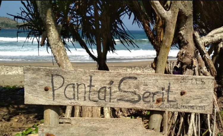 Pesona Tersembunyi Pantai Serit