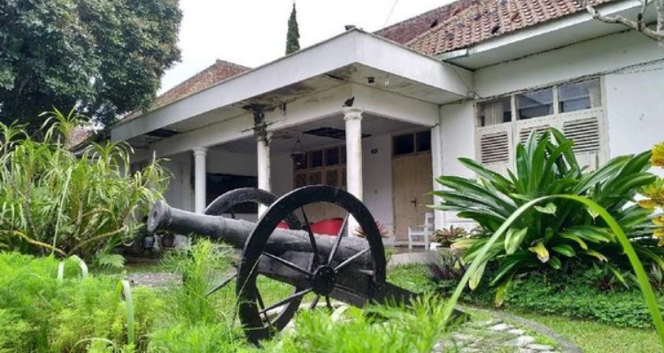 Lokasi dan Harga Tiket Masuk