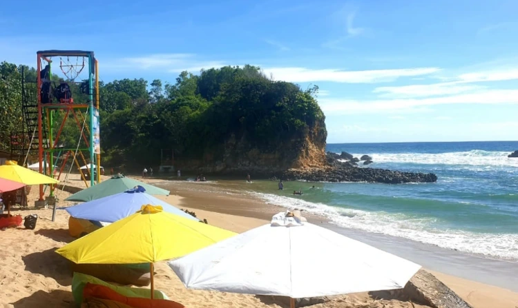 Hal Mistis yang Ada di Pantai Tambakrejo