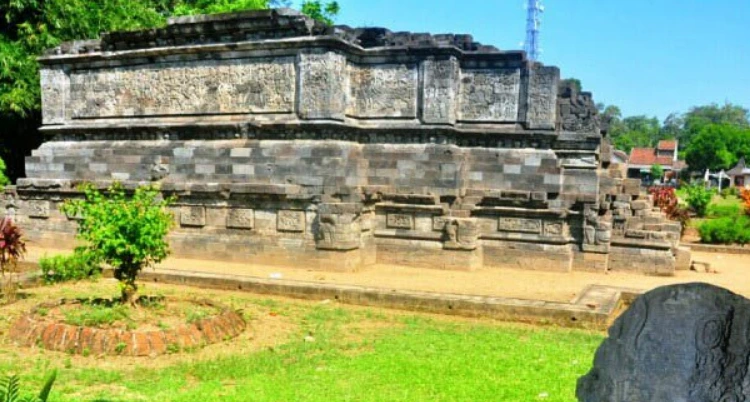 Sejarah Peninggalan Candi Surawana