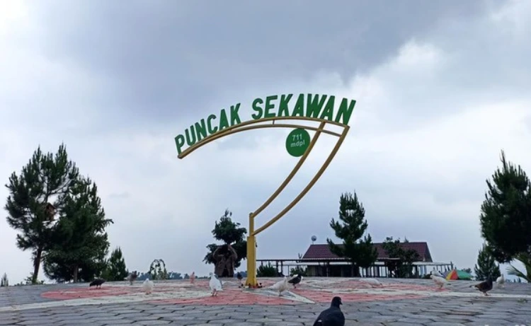 Pesona Puncak Sekawan