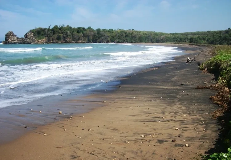 Sejarah di Pantai Serit