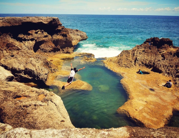 Fakta Menarik Pantai Kedung Tumpang