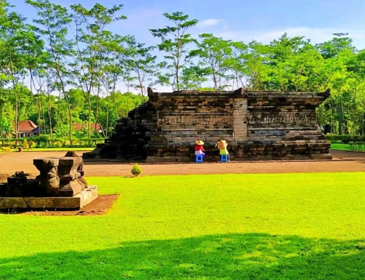 Tips Berkunjung ke Candi Tegowangi yang Perlu Anda Ketahui