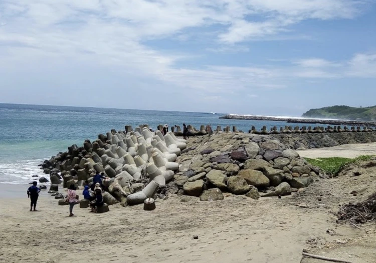 Tips Berada di Area Pantai Tambakrejo