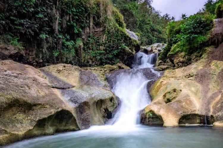 Kejadian Saat Berada di Air Terjun Tirto Galuh