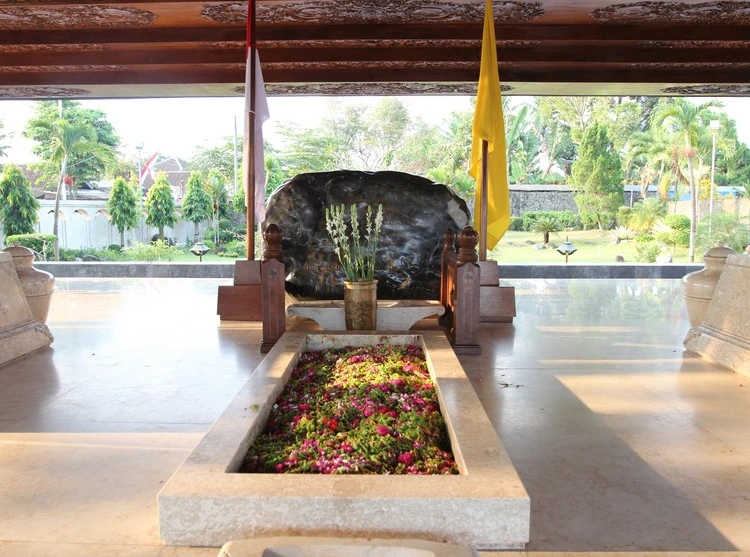 Tempat Makam Keluarga Bung Karno