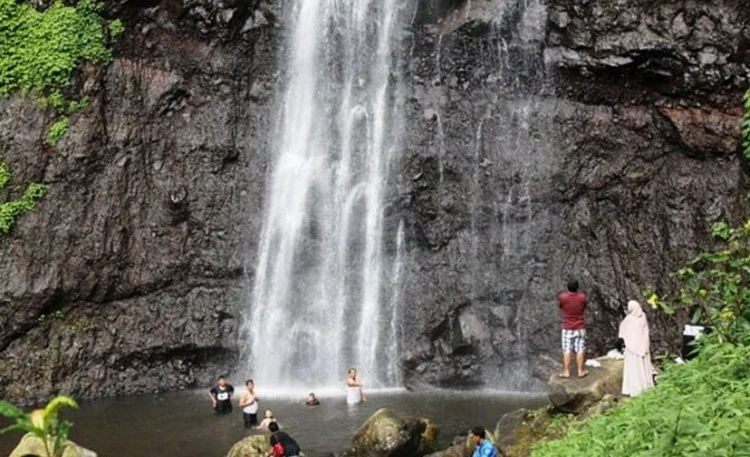 Air Terjun Tretes Wonosalam