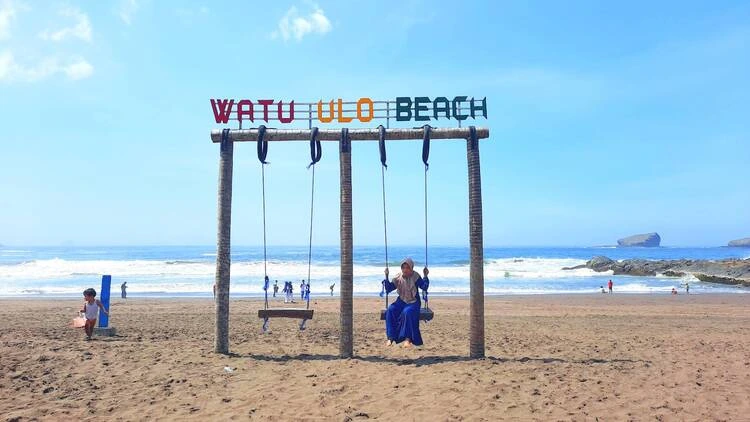 Fasilitas di Pantai Watu Ulo