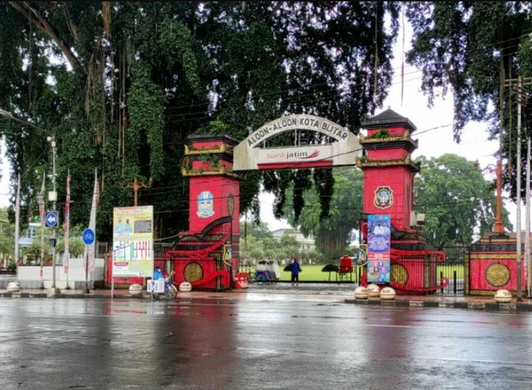 Sejarah Alun-Alun Blitar  