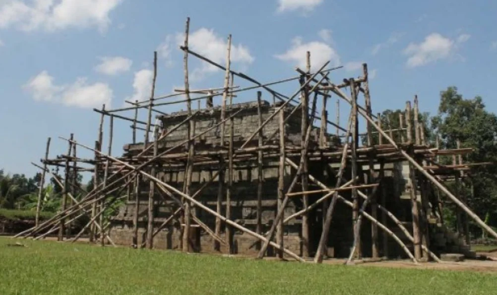 Candi Sanggrahan