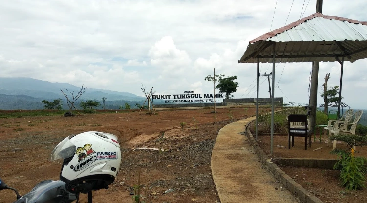 Bukit Tunggul Manik