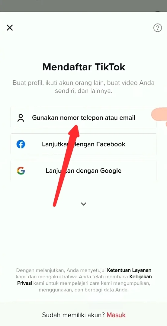 nomor telepon atau email