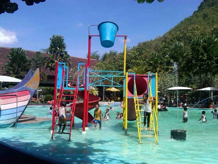 Fasilitas di Waterboom Niagara