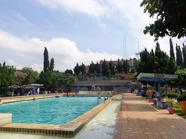 Berenang