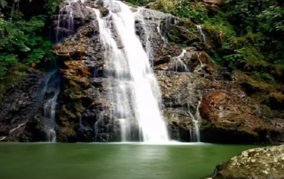 Air Terjun Banyu Nget Trenggalek