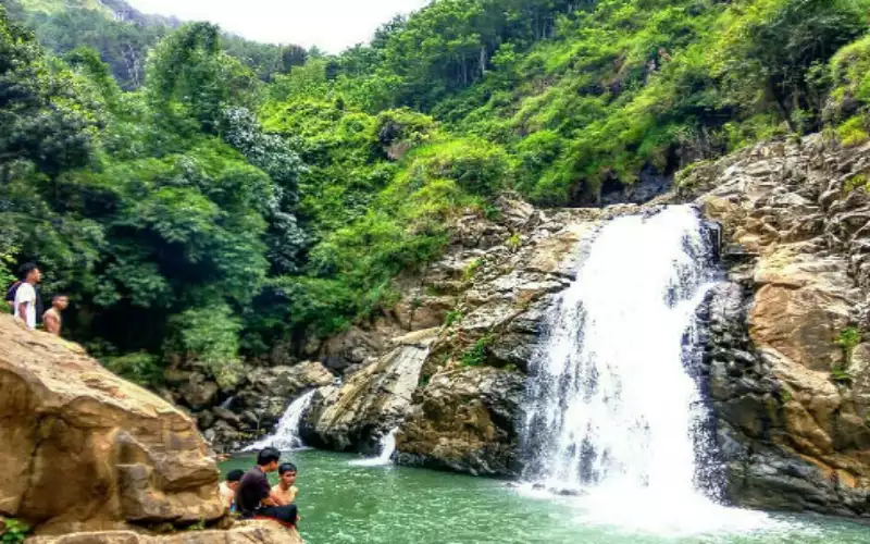 Air Terjun Kedung Panas Trenggalek