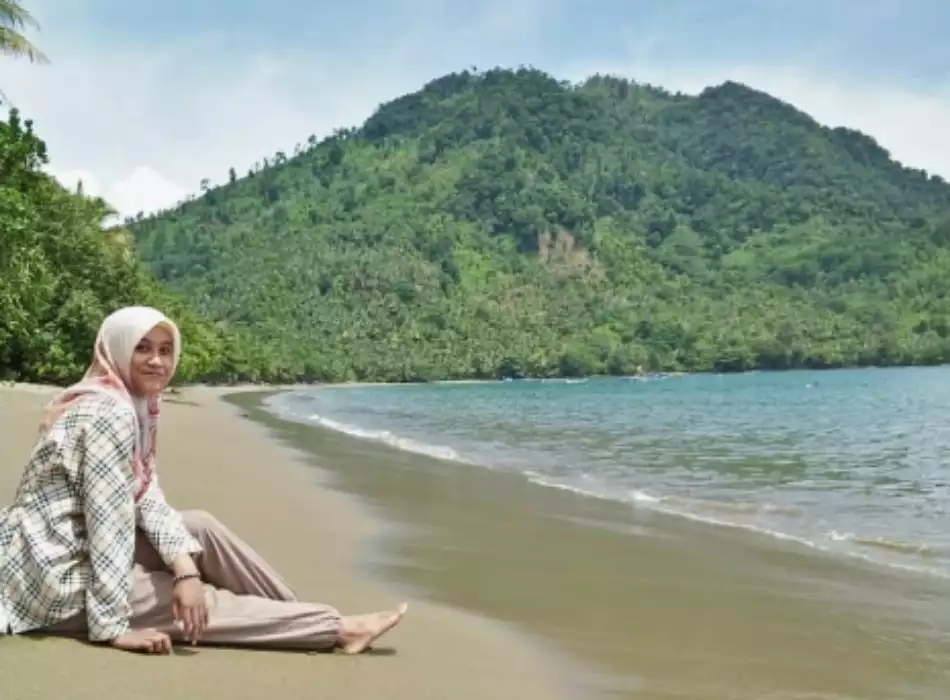 Pantai Damas Trenggalek