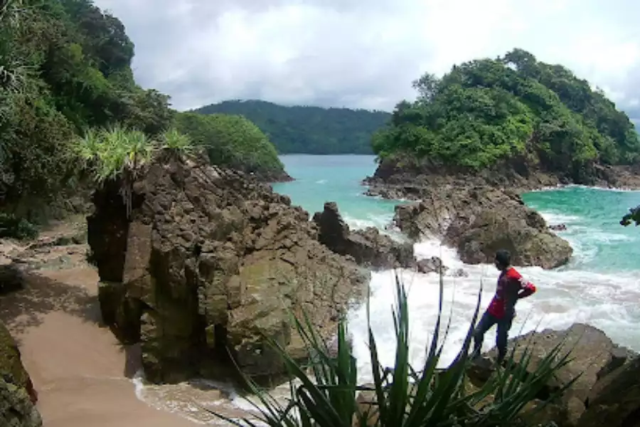 Pantai Kapulogo Trenggalek