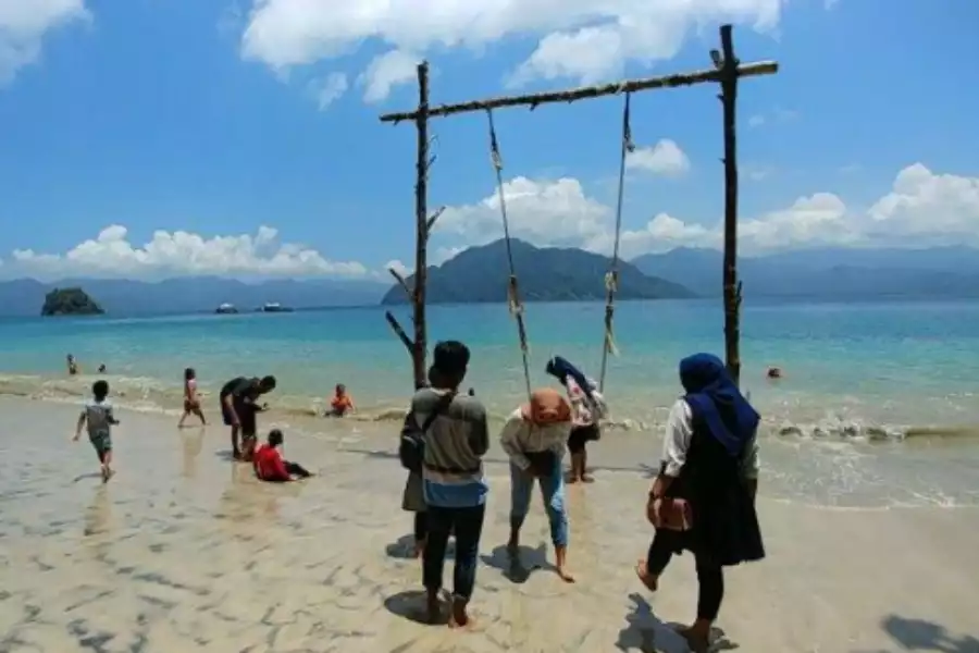 Pantai Mutiara Trenggalek