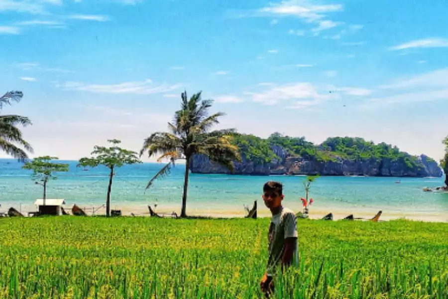 Pantai Kuyon Trenggalek