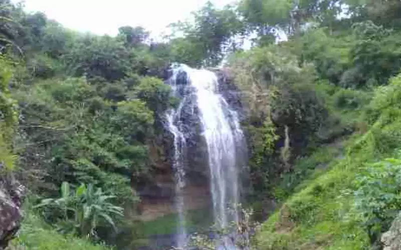 Air Terjun Jurug Menjalin Trenggalek