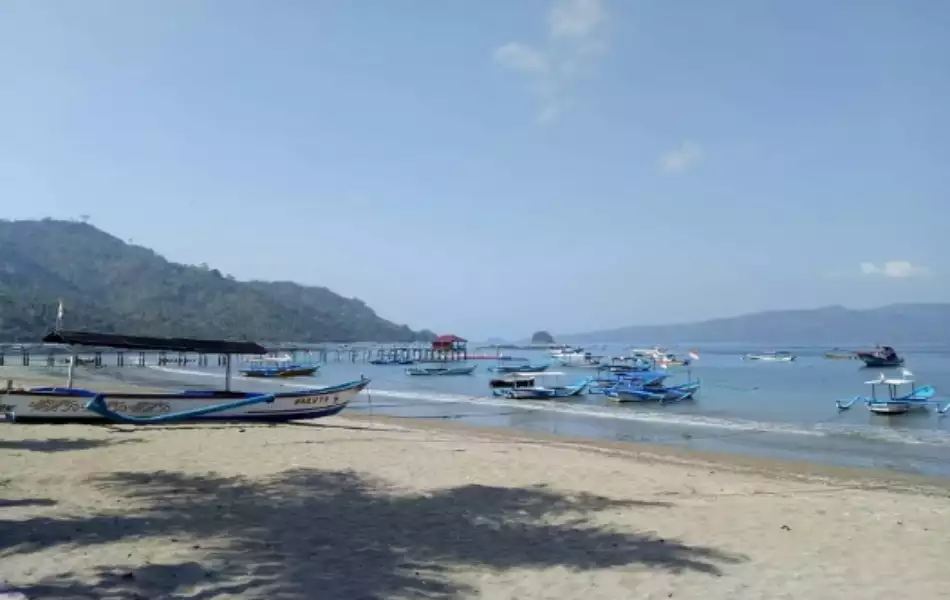 Pantai Prigi Trenggalek