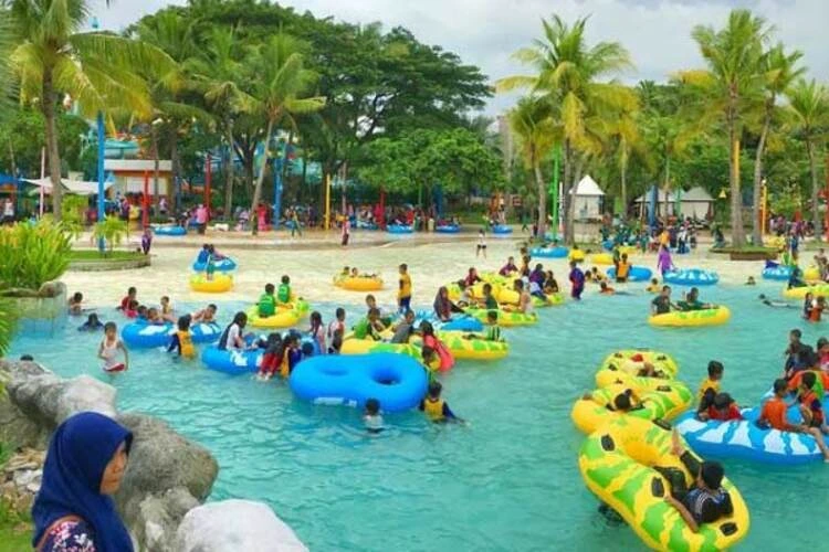 Kegiatan Di Ciputra Waterpark