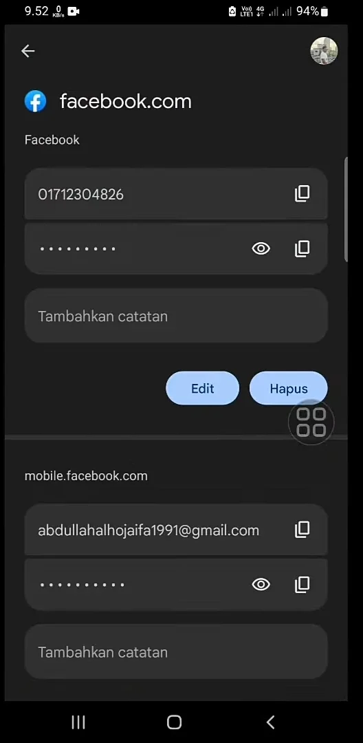 akun dengan email dan sandi.