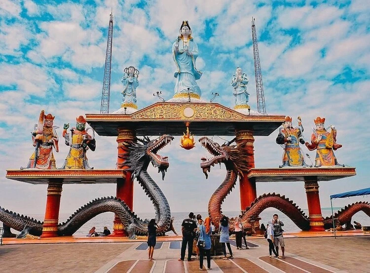 Fasilitas di Sanggar Agung Temple