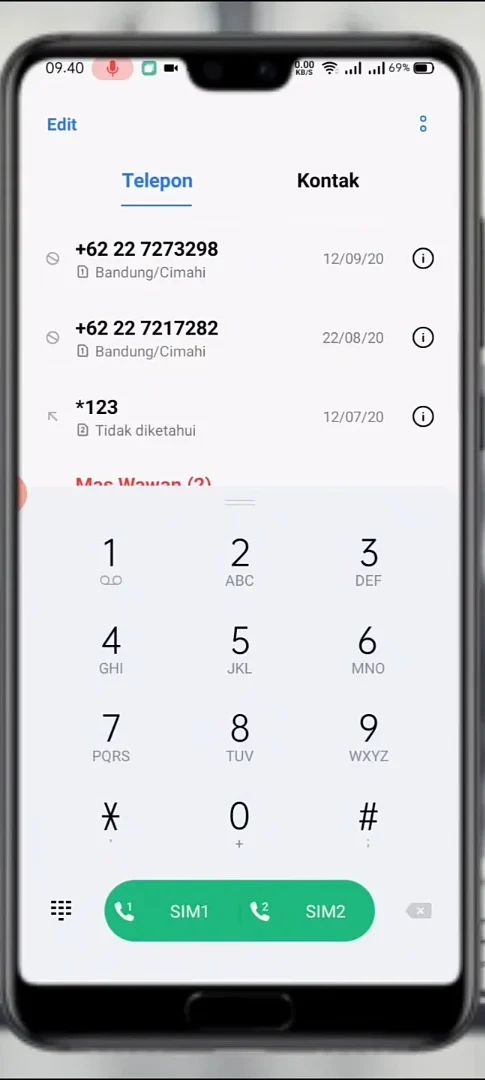 layanan telepon