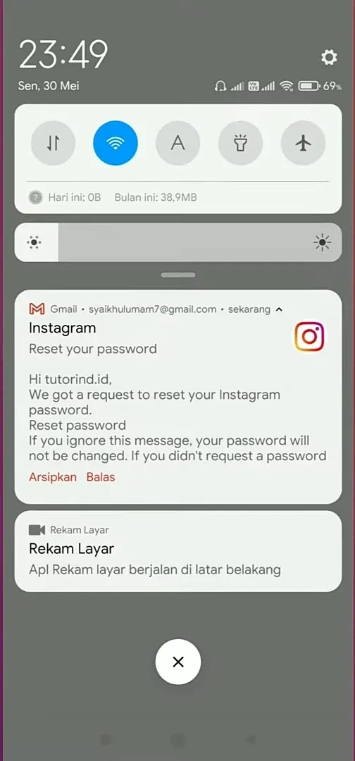 Email dari Instagram