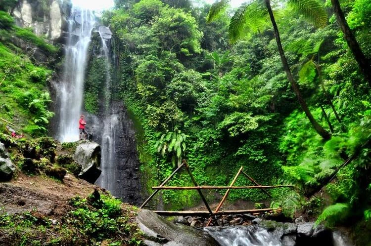 Kegiatan di Terjun Watu Lapis