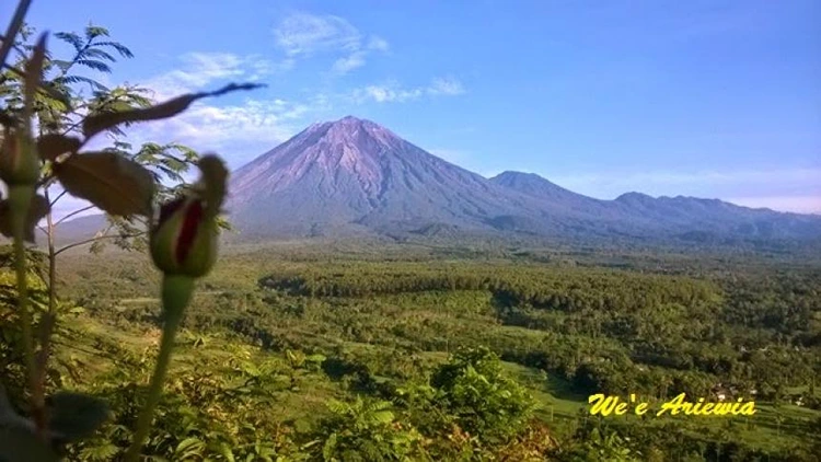 Daya Tarik Gunung Sawur