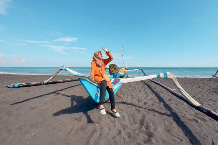 Fasilitas di Pantai Watu Pecak