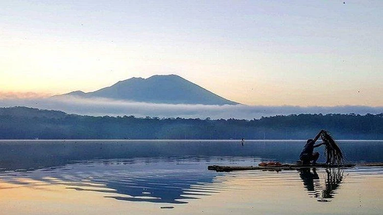 Kegiatan di Ranu Pakis