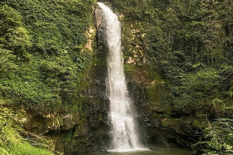 Jam Buka Air Terjun Manggisan