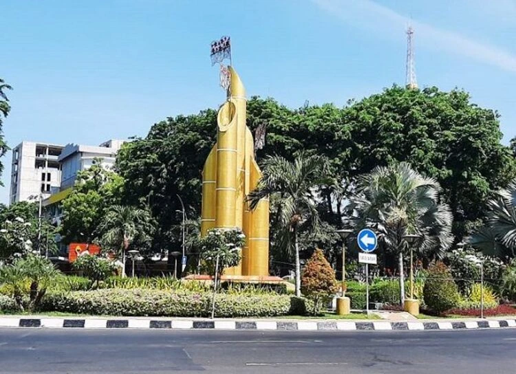 Fasilitas di Monumen Bambu Runcing